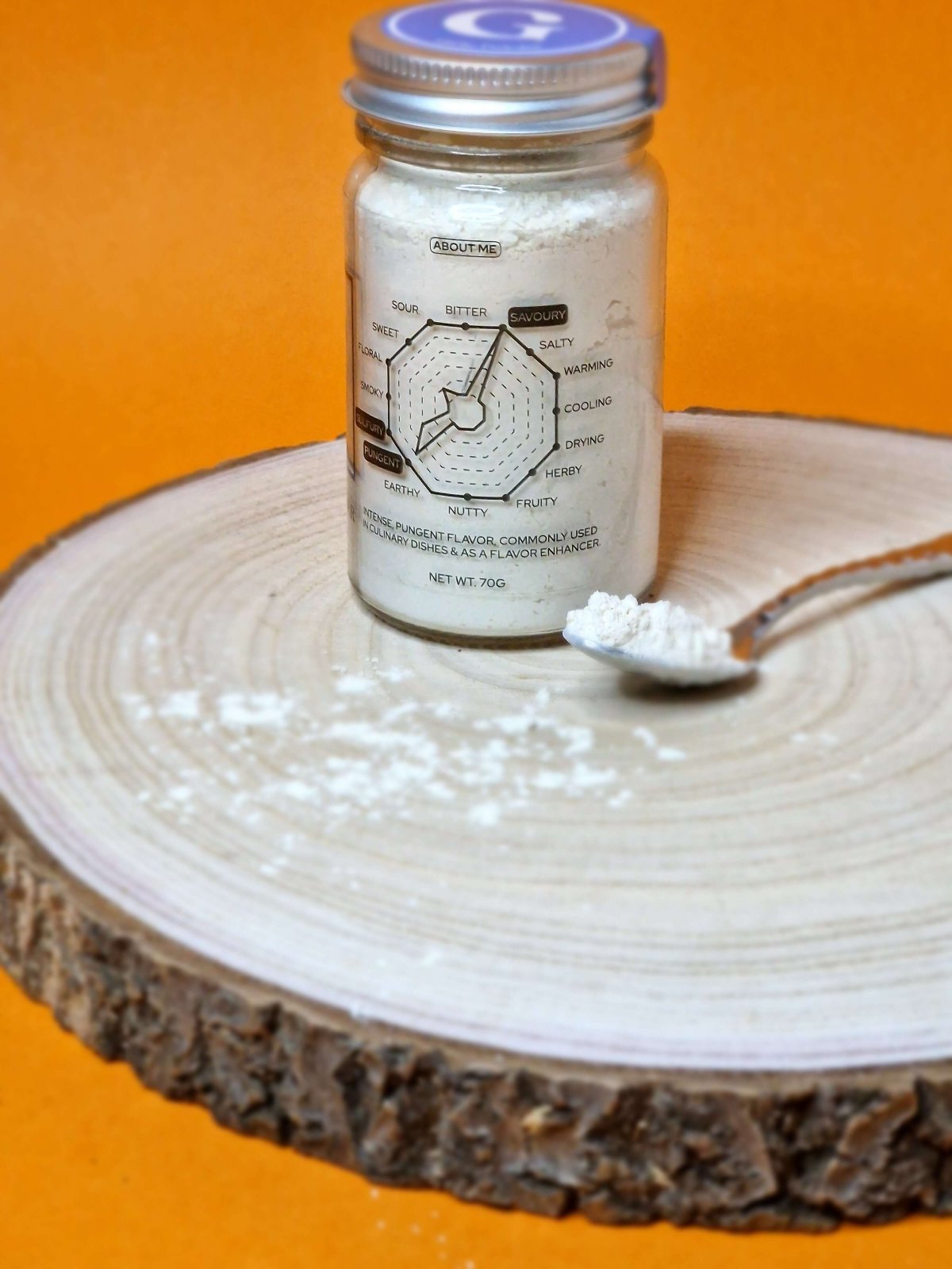 Flavour wheel for Garlic Powder showing its pungent, savoury taste profile with a hint of sweetness